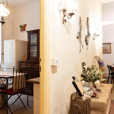 Apartment La Presentosa- Elegant Full San Giovanni Rome