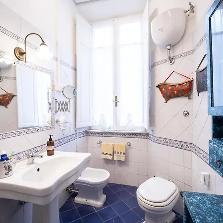 La Presentosa- Elegant Full San Giovanni Appartement *